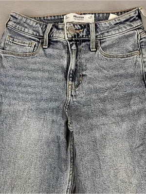 Hollister Womens 0R W25 High Rise Flare Jeans Light Wash 31” Inseam NWT thumbnail 2