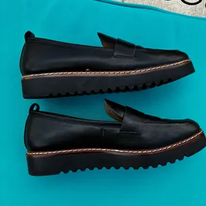 Kelly & Katie Black Flats Sleek Slip-On Loafers thumbnail 11