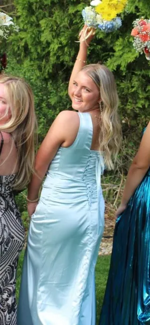 Prom/semi formal dress Blue Size 8 thumbnail 2
