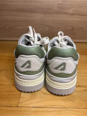 Autry CLC Low Women's Sneakers - Size 9 thumbnail 5