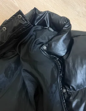 SHEIN Black Faux Leather Cropped Puffer Jacket M thumbnail 4
