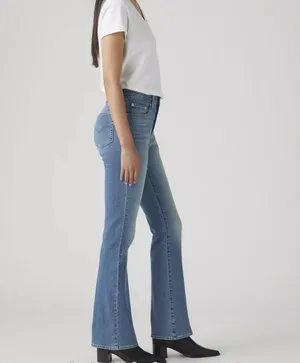 Levi's 725 high rise Women's bootcut Jeans size 29 thumbnail 2