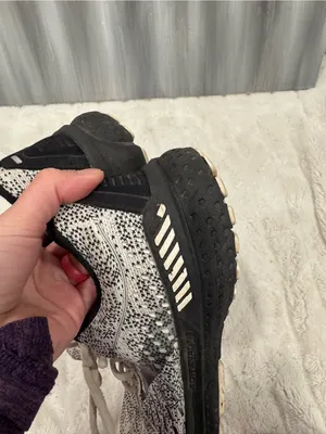 Brooks Adrenaline GTS 21 Running Shoe thumbnail 9