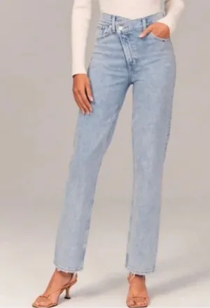 Abercrombie & Fitch 90s Straight Ultra High Rise Jeans Light Crossover 29 (8R) thumbnail 1