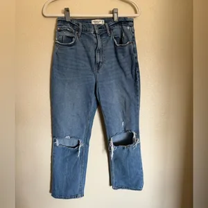 Abercrombie & Fitch Ankle Straight Ultra High Rise Jeans Sz 28 Short‎ Distressed thumbnail 2