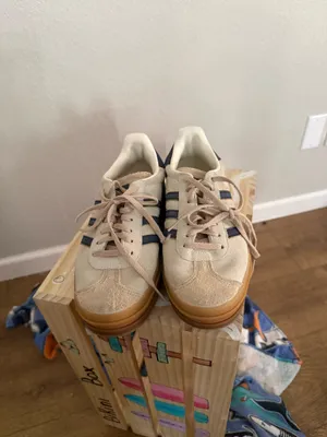 Adidas Shoes Women’s thumbnail 2