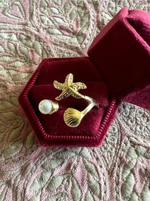 Women’s Stainless Steel Golden Embellished Ring Size 7 thumbnail 2