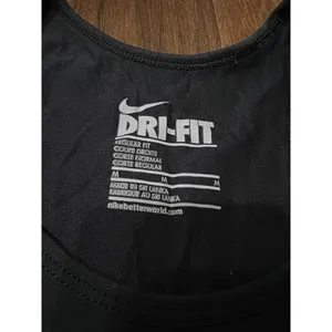 Nike workout Tank Top thumbnail 3