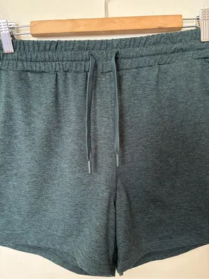 QUINCE Flowknit Mid-Rise Active Shorts Heather Green Sz Medium thumbnail 6