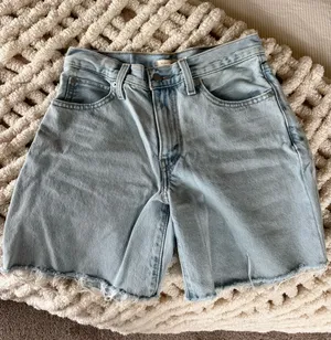 Levi’s 94 Baggy Women’s shorts thumbnail 1