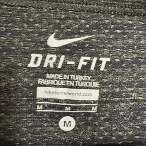 Nike Dri-Fit Dark Green Long Sleeve Marled Workout Running Top Medium thumbnail 3