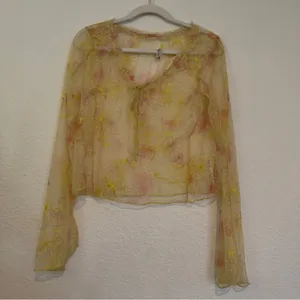 Free People Intimately Postcard From Paris Long Sleeve Top M Yellow Floral Lace thumbnail 4