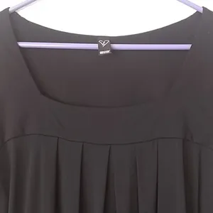 FINAL MARKDOWN Windsor Black Pleated LS Top (L) thumbnail 2