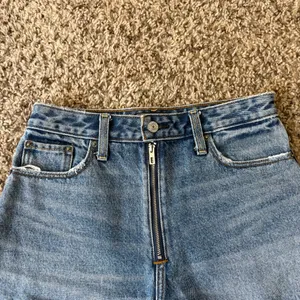 Abercrombie & Fitch Annie High Rise Festival Jean Shorts Size 0 / 25 Waist thumbnail 4