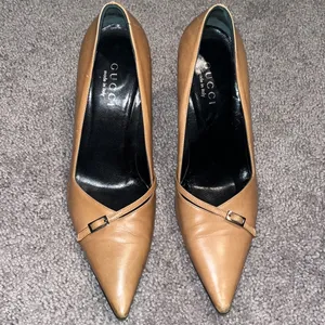 Gucci heels thumbnail 2
