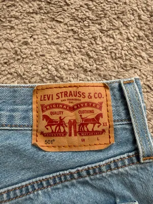 Levi’s 501 Denim Shorts High-Rise Distressed thumbnail 4