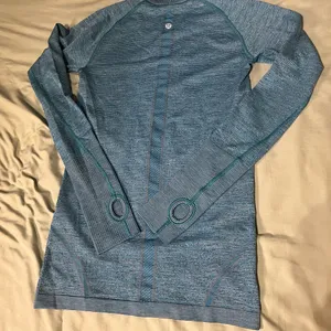Lululemon Swiftly Tech Shirt thumbnail 4