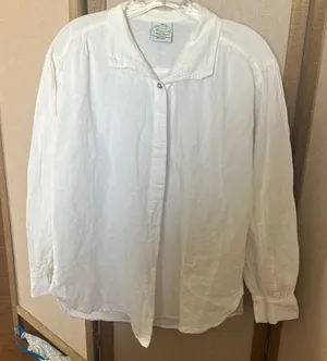 FINAL MARKDOWN Ladies White Button thumbnail 1