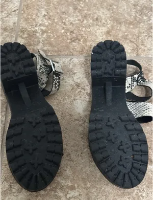 Madden Girl Platform Sandals thumbnail 2