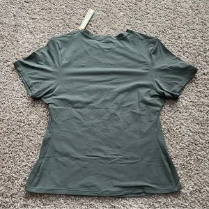 SKIMS Fits Everybody T Shirt in Gunmetal - Size Medium thumbnail 3