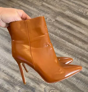 Boots Brown Size 7.5 thumbnail 1