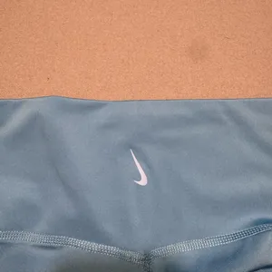 Nike Women's Dri-Fit Blue 7/8 Leggings thumbnail 6