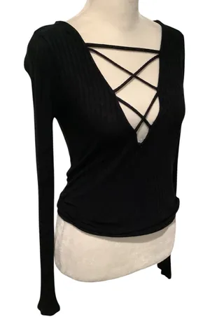 Me to We Black Crisscross Front Long Sleeve Top thumbnail 1