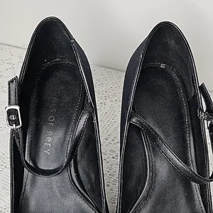 Shoes of Prey leather point toe blue and black ankle strap heels sz 6.5 thumbnail 4