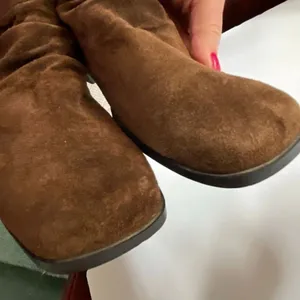 Vintage Classique suede boots woman’s size 8M knee high boots. thumbnail 6