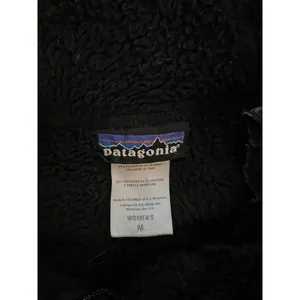 Patagonia Womens Black Fuzzy Full-Zip Hoodie Jacket Size M Polyester Warm & Soft thumbnail 6