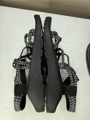 Chacos ZX/2 Black White Hiking Sandals size 8 thumbnail 9