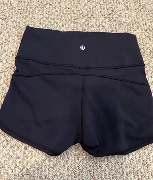 Lululemon Shorts thumbnail 4