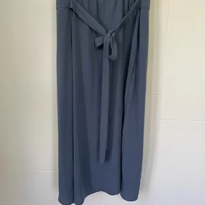 Motherhood Maternity Blue Sleeveless Faux Wrap Dress ~ Ruffle Detail ~ Size S thumbnail 8