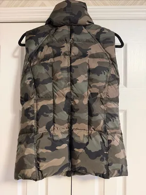 SAM. Women’s Medium Camouflage Puffer Vest Olive Green Black Quilted Zip-Up thumbnail 4