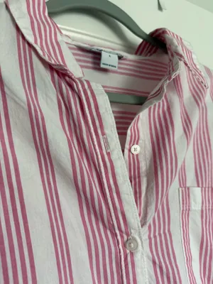 Old Navy Top  thumbnail 2