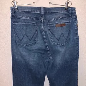 Wrangler Flare Jeans Woman’s 9/11X32 Western Blue Denim thumbnail 6