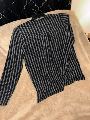 Michael Kors Black & White Chain Print Zip Front Blouse Top Size Medium thumbnail 6
