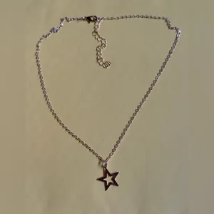 Gold Star Pendant Necklace 🌟 Silver thumbnail 2