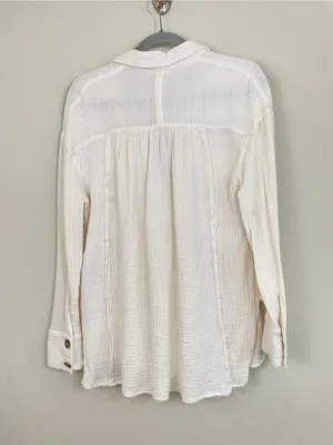 Free People "All About The Feels"‎ Ivory Gauze Crinkle Button Down Top Size XS thumbnail 9