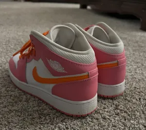 Nike Jordan Air 1 Mid GS thumbnail 2