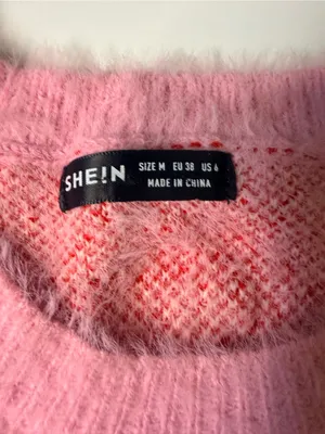 SHEIN Pink Fuzzy Floral Crop Top with Red Flowers thumbnail 4