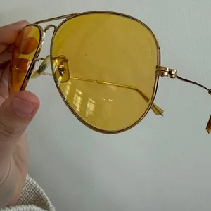 Vintage 70s RARE B&L Ray Ban Amber Yellow Aviator Sunglasses FLAW thumbnail 3
