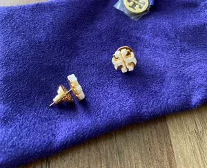 Tory Burch CREAM LOGO STUD EARRINGS thumbnail 2