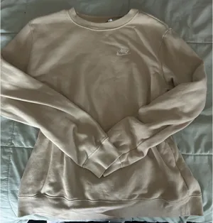 Nike Crewneck thumbnail 1