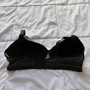 NWT Hanes Comfort Flex Fit Wireless Bra Black Womens XL G521 HB21 thumbnail 3
