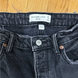 Size 27/4R Curve Love High Rise Dad Jeans Black Distressed thumbnail 3