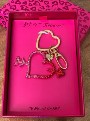 Betsey Johnson Hot Pink Heart Arrow Key & Card Holder Charm with Gold Accents thumbnail 10