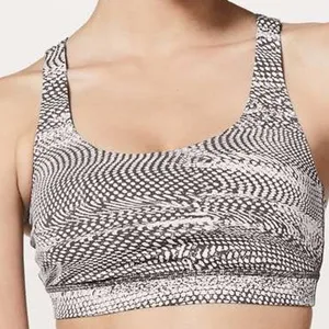 Lululemon Energy Sports Bra Medium Support Wicking Swerve Vapor Metal Grey 10 thumbnail 1