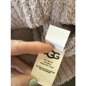 Ugg Sweater Sz Sm Soft Warm Winter Lounge Top Beige Luxury Shirt‎ Pullover thumbnail 4