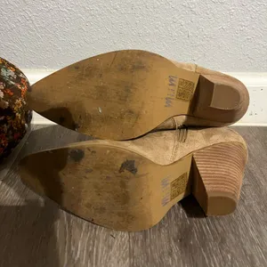 Mi.iM. Bohemian Western Suede Booties Size 6 Tan thumbnail 5